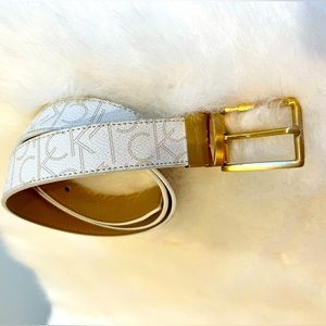 Beautiful Calvin Klein belt 🛍